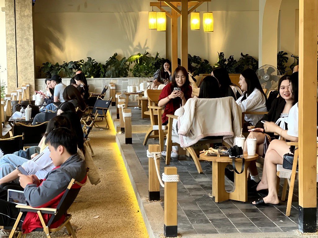 Better Wi-Fi - Advertiser funding improves speed & reliability.